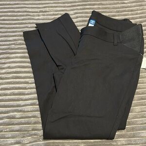 Old Navy pixie maternity pants size 8